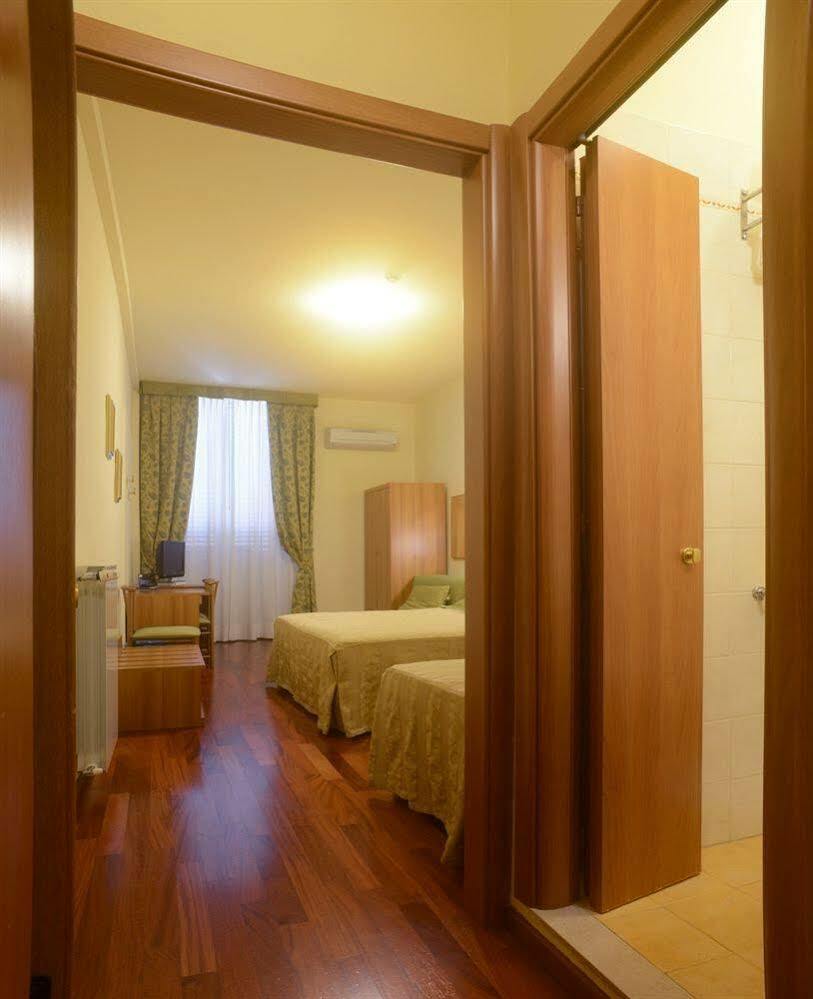 Hotel Colomba Флоренція Екстер'єр фото