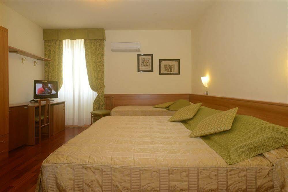 Hotel Colomba Флоренція Екстер'єр фото